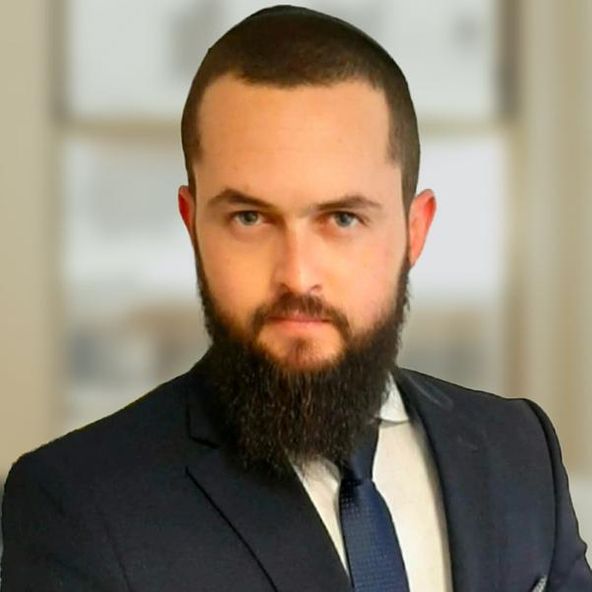 Connected Investor Ariel Naor