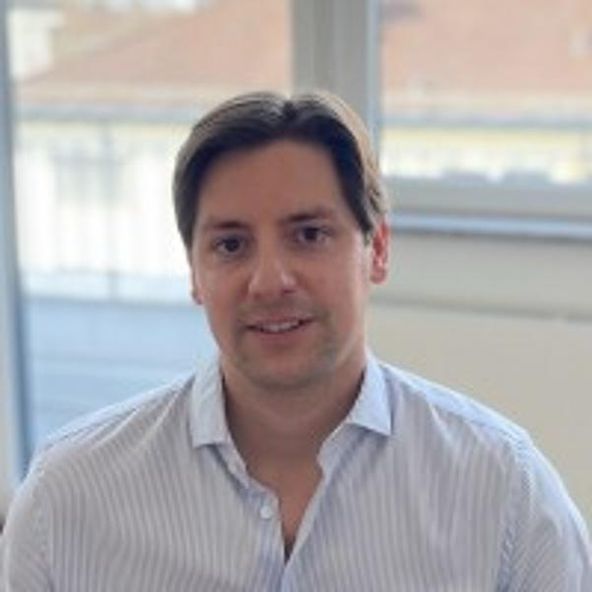 Connected Investor Florian Peter