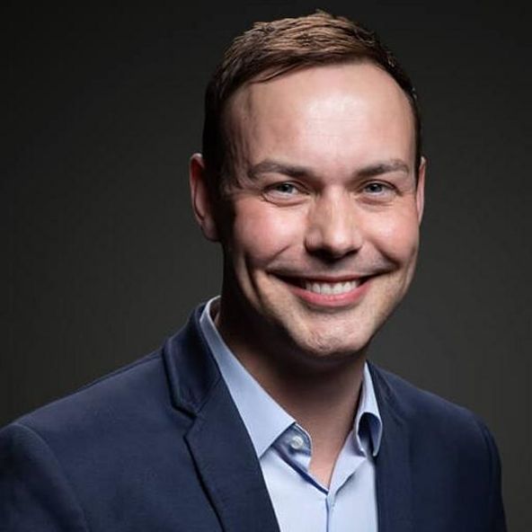 Connected Investor Francis Hellyer