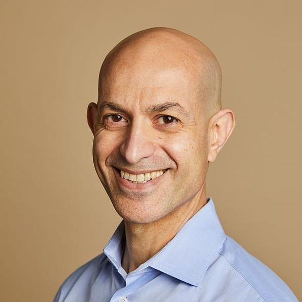 Connected Investor Chris Tsakalakis
