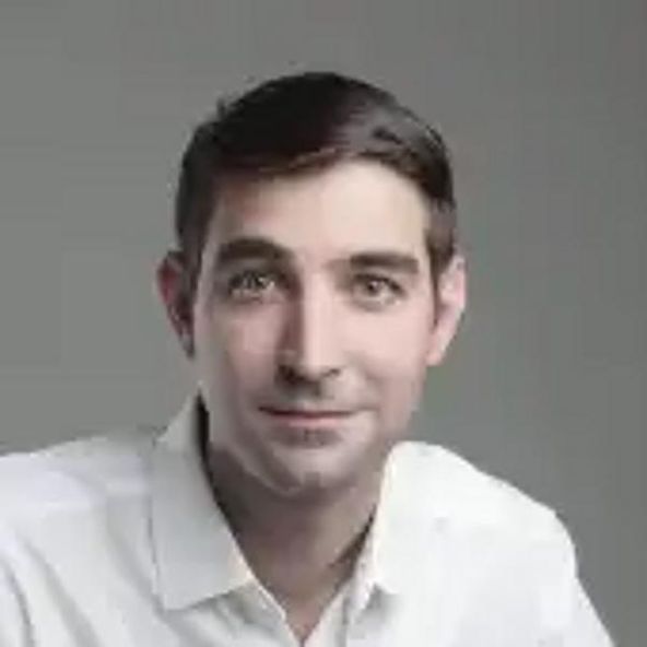 Connected Investor Benjamin Bayat
