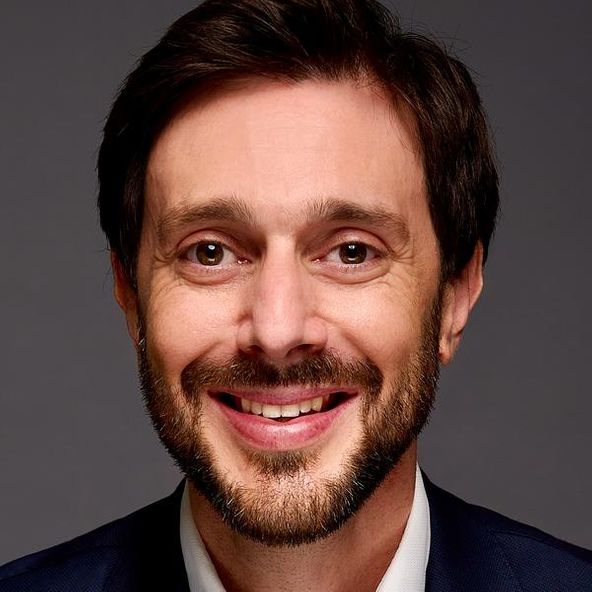 Connected Investor Lionel Sinai-Sinelnikoff