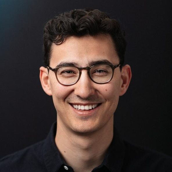 Connected Investor Till Hoelzer