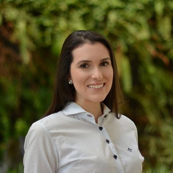 Connected Investor Luiza Ulysséa Santos