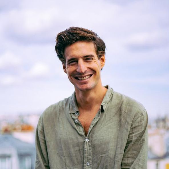 Connected Investor Diego Vega