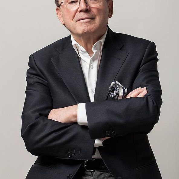 Connected Investor Jose Leon Tavern