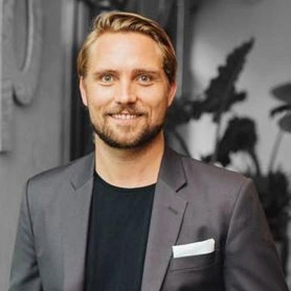 Connected Investor Johannis Hatt