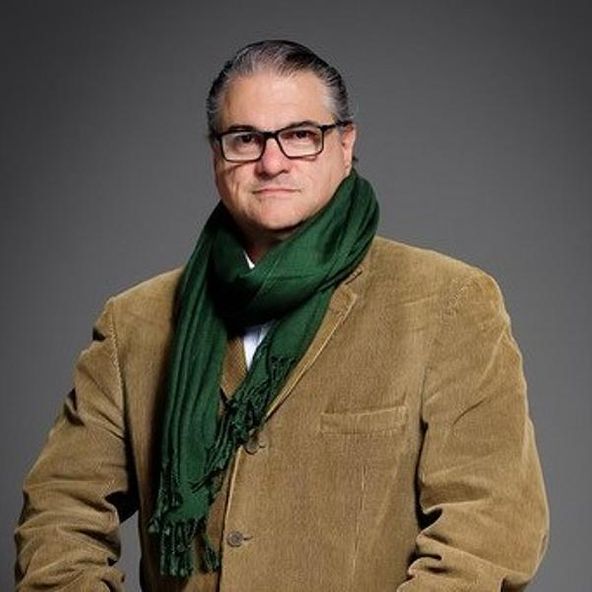 Connected Investor Ricardo Voltan