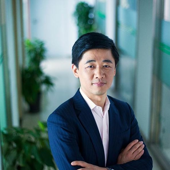 Connected Investor Dennis Cong