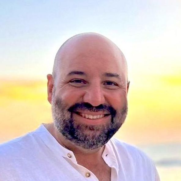 Connected Investor Jorge Vales