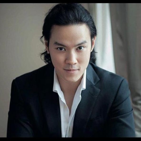 Connected Investor Nicholas Ho