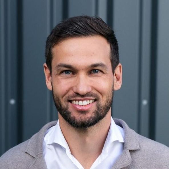 Connected Investor Johannes Weber