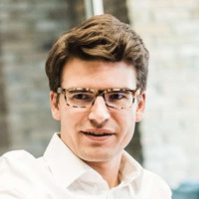 Connected Investor Marton Medveczky