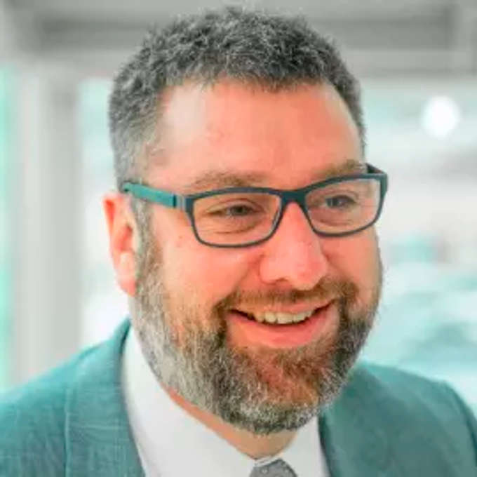 Connected Investor Matthew Warrens