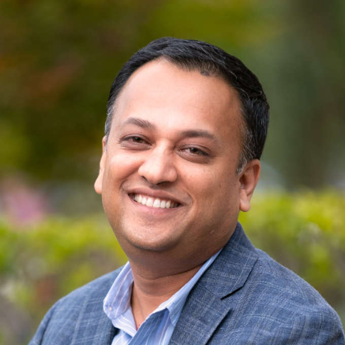 Connected Investor Lokesh Sikaria