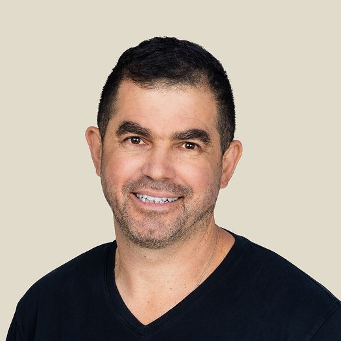 Connected Investor Eyal Niv