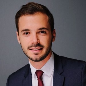 Connected Investor Cyrus Contant