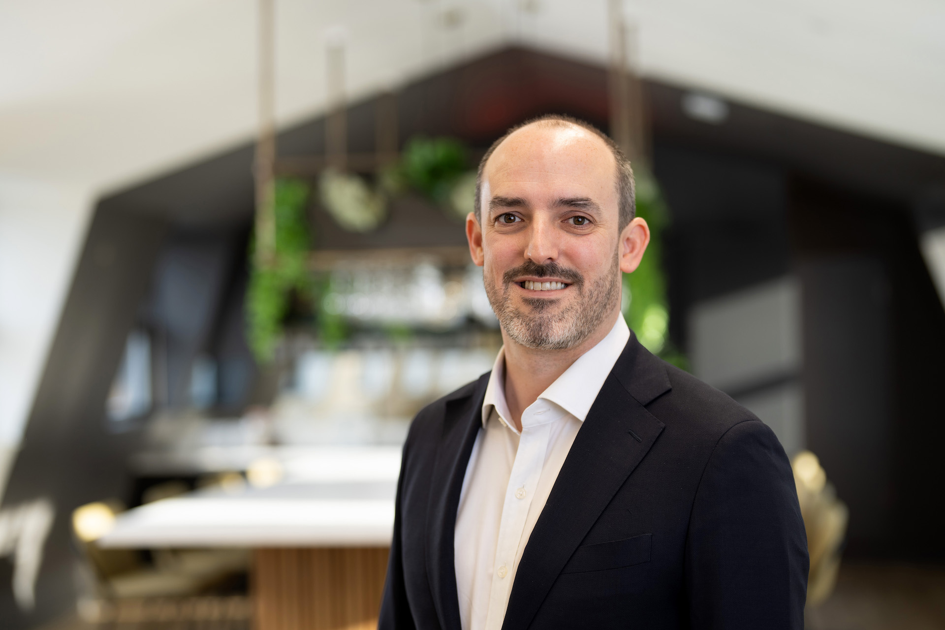 Connected Investor Neil Lambert