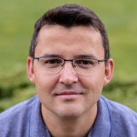 Connected Investor Wojciech Niesyto